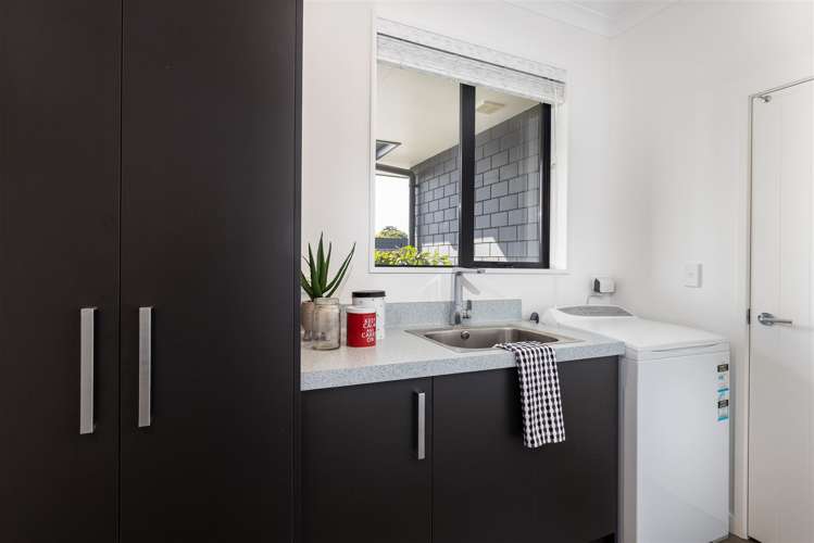 37 Birchwood Avenue Burleigh_29