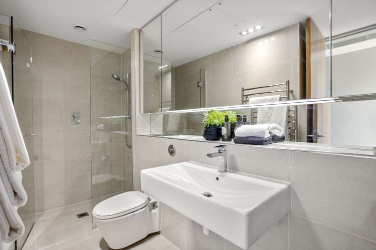 2/104a Gladstone Road Parnell_13