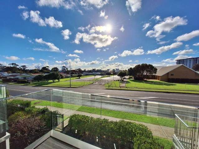 4/8 Kerrs Road Wiri_1