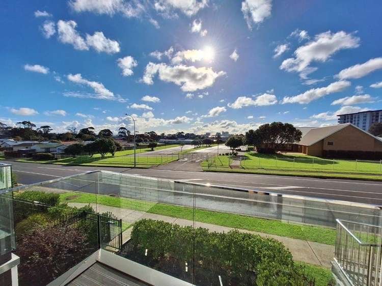 4/8 Kerrs Road Wiri_1