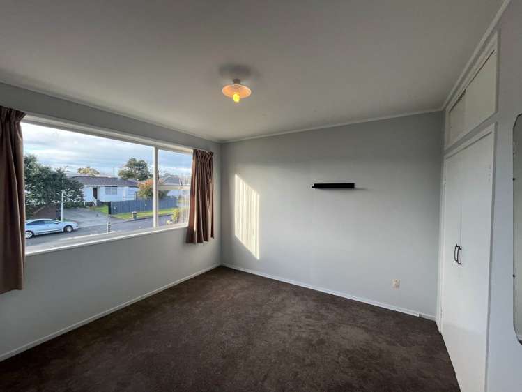 38 Thornlow Street Glendene_5