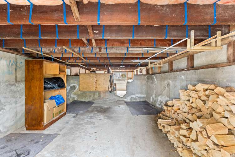 13 York Crescent Westown_25