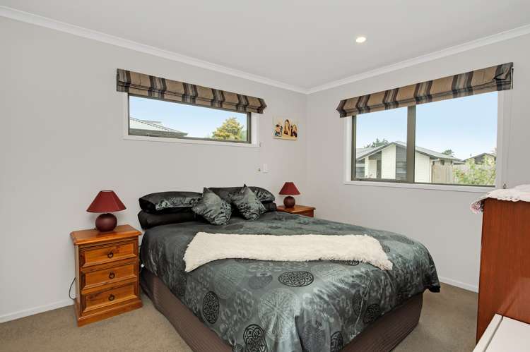 11/11 Errol Close Burbush_8