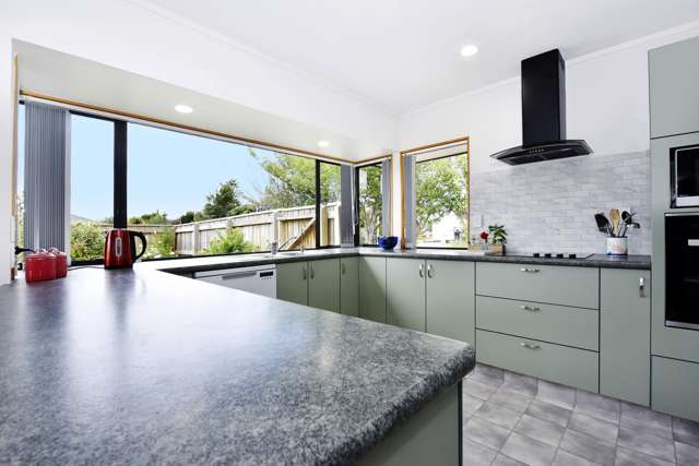 21 Malthouse Crescent Brightwater_2