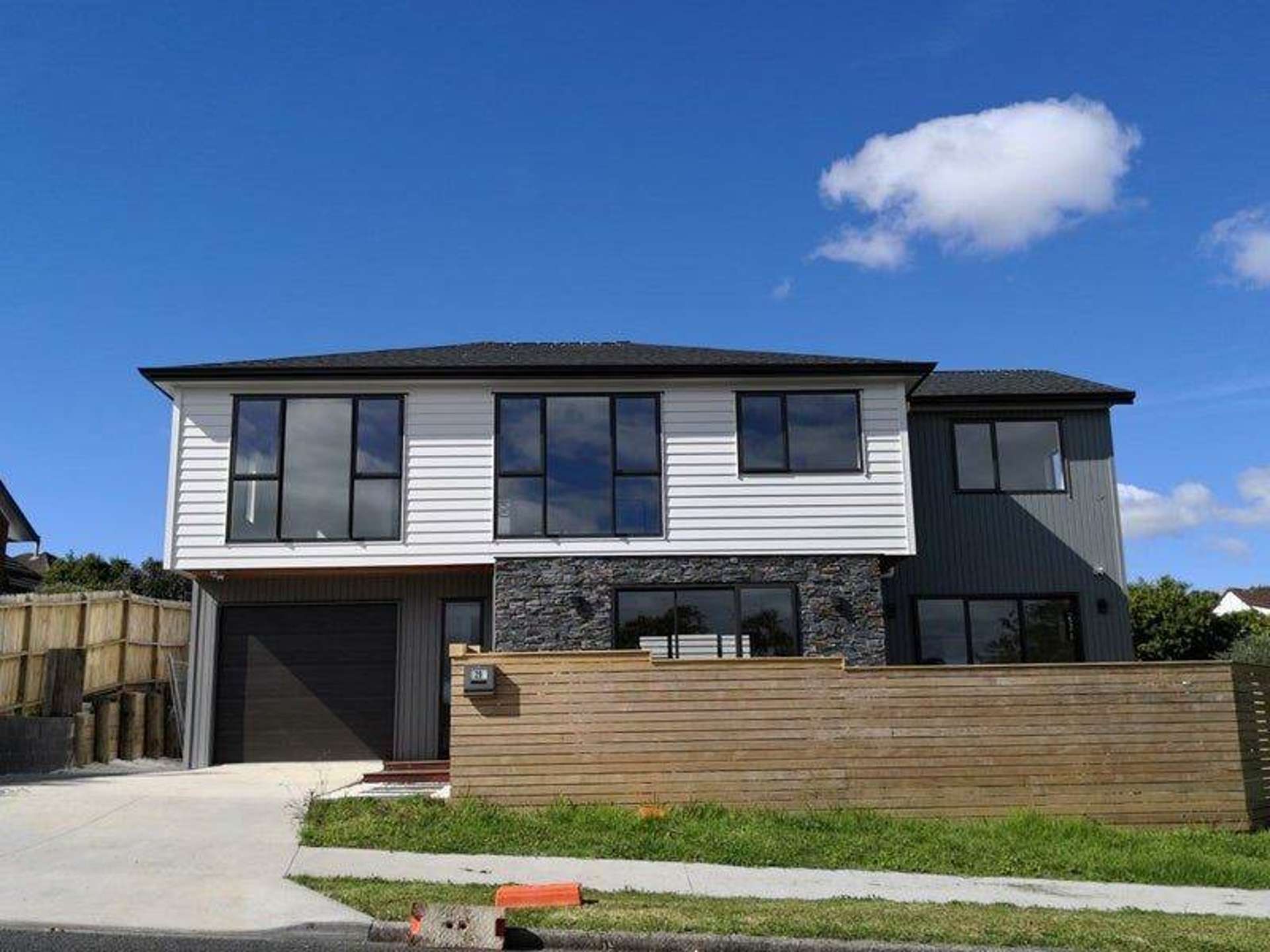 29 Galloway Crescent Farm Cove_0