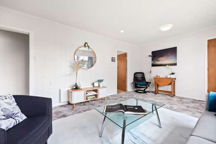 Flat 6/95 Whites Line East Waiwhetu_9