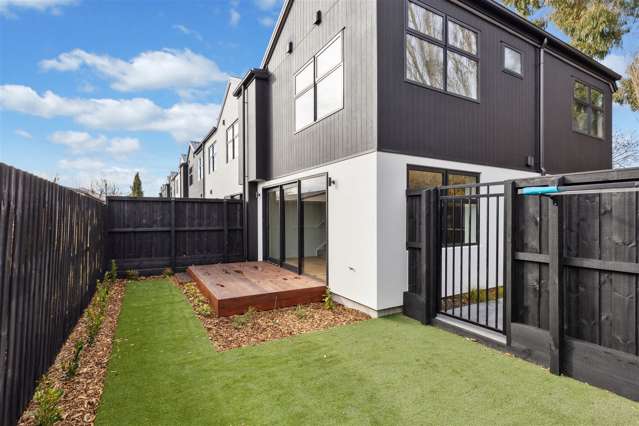 8/12 Tabart Street Woolston_1