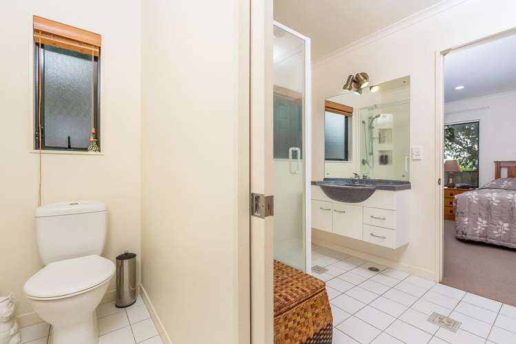 314 Hill Road The Gardens_16