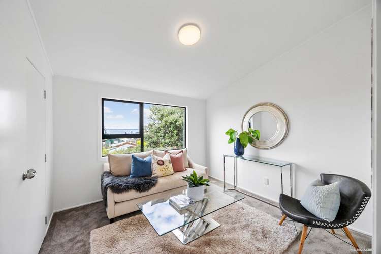 2/126 Beach Road Castor Bay_17