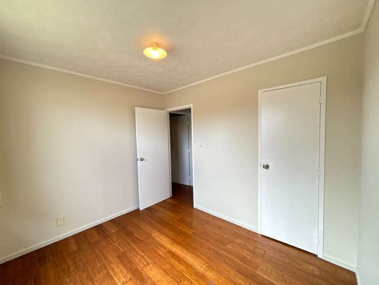 56 Sharland Avenue Manurewa_14