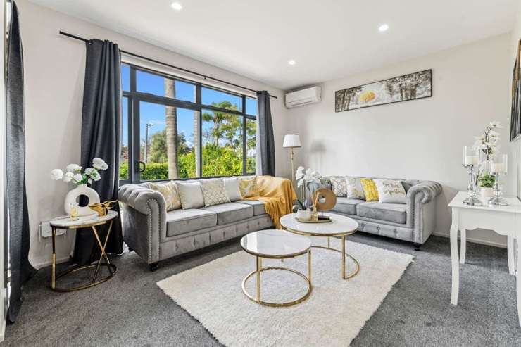 29/2 Armoy Drive, Botany Downs, East Tamaki, Auckland