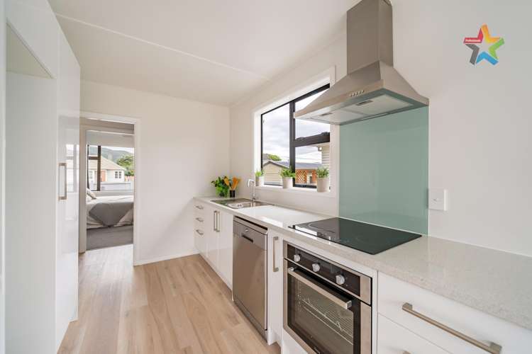 17 Reynolds Street Taita_11