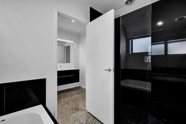 6 Pebble Beach Court Waiwhakaiho_43