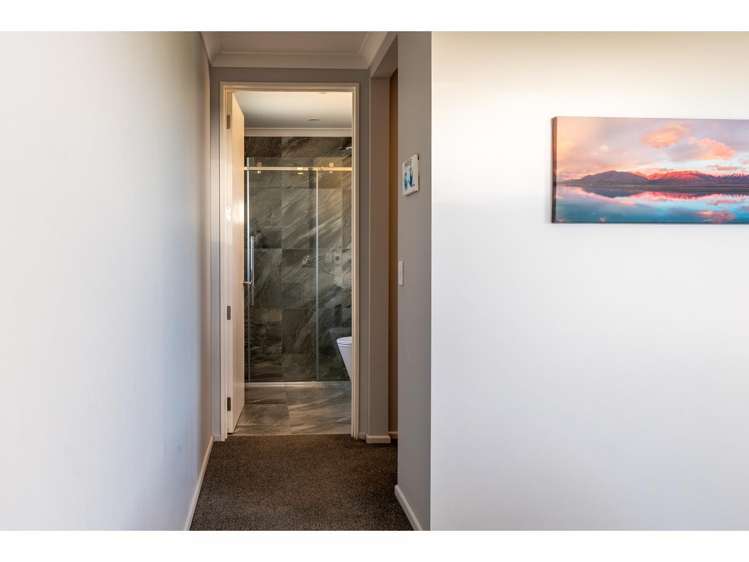 27 Lakeland Avenue Twizel_21