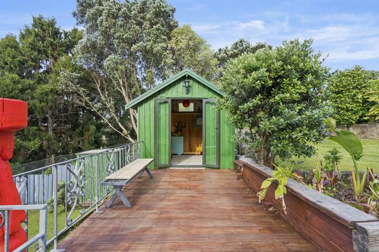 10 Rauhuia Crescent Parau_18