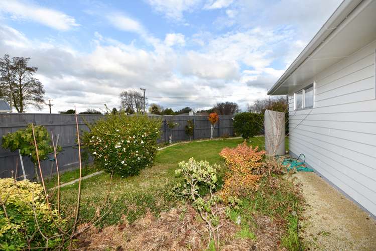 76 Victoria Street Carterton_15