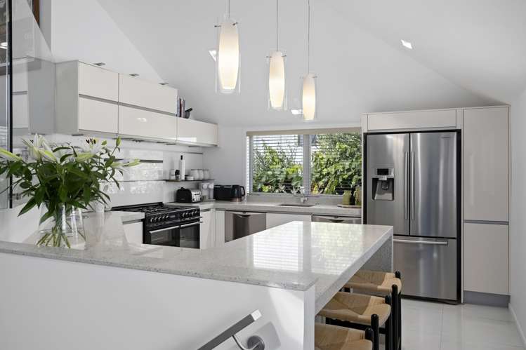 102A Esplanade Sumner_8