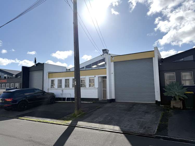 3/42 Henderson Valley Road Henderson_2