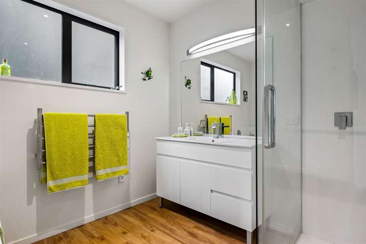 60 Huntsbury Avenue Huntsbury_12