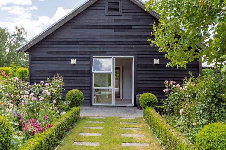 152 Willow Park Drive Opaki_26