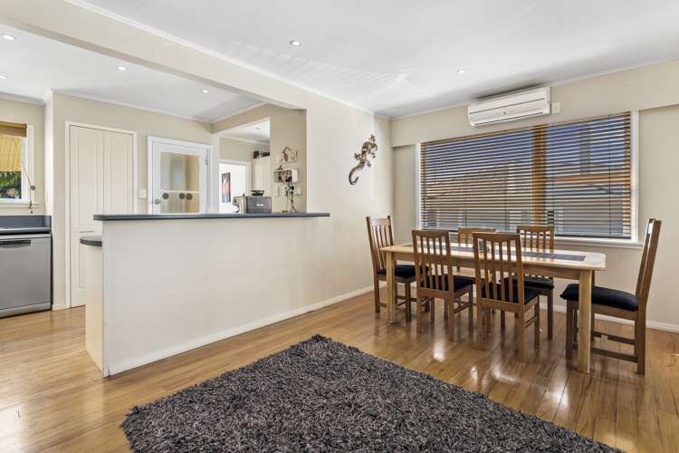 38 Larsen Crescent Tawa_2