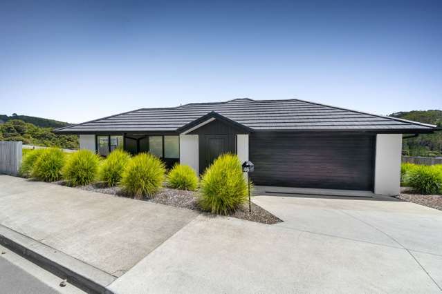 Sunlit Sophistication in Orewa