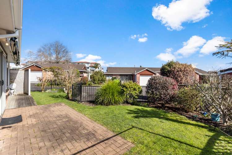 32 The Grove Red Beach_16