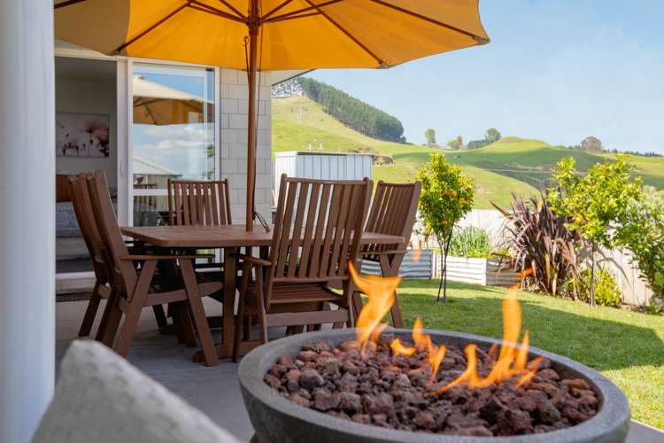 209 Ballintoy Park Drive Welcome Bay_17