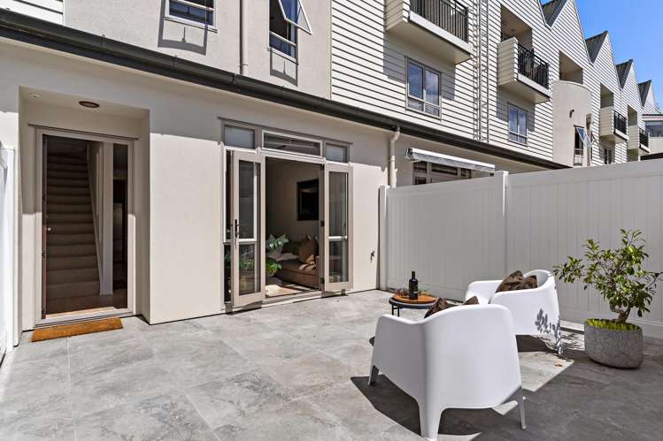 7/2 Upper Queen Street_0