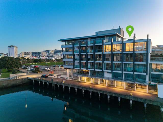 PRESTIGIOUS WATERFRONT LIVING