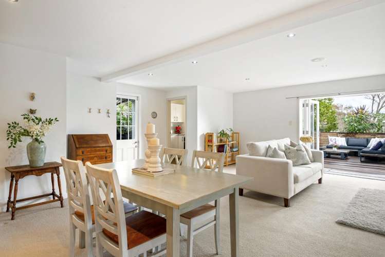 4a Morrison Avenue Narrow Neck_14