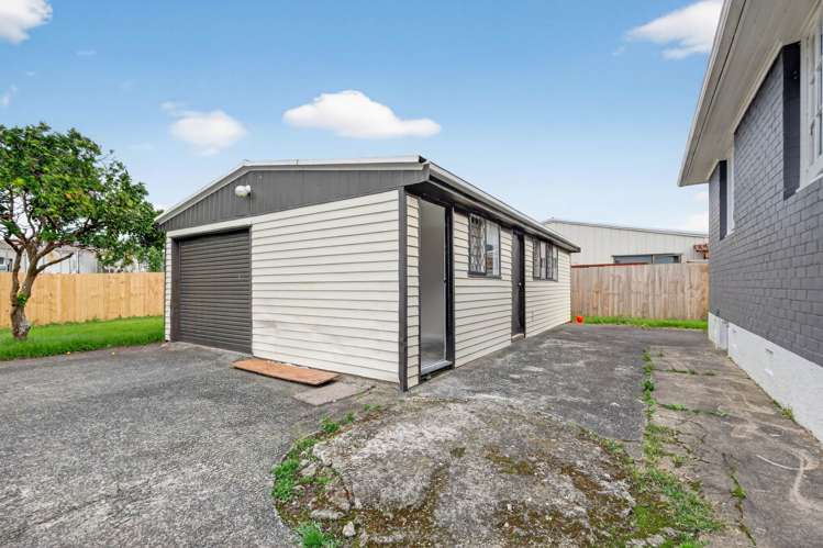 24 Henwood Road Mangere East_18