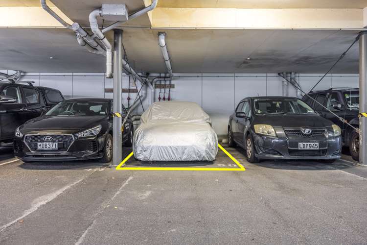 104/10 Flower Street Eden Terrace_10