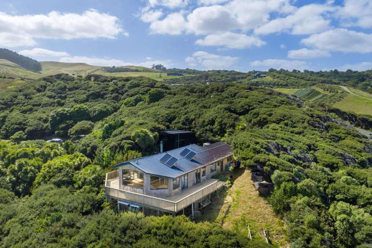 1574 Whaanga Road Raglan_10