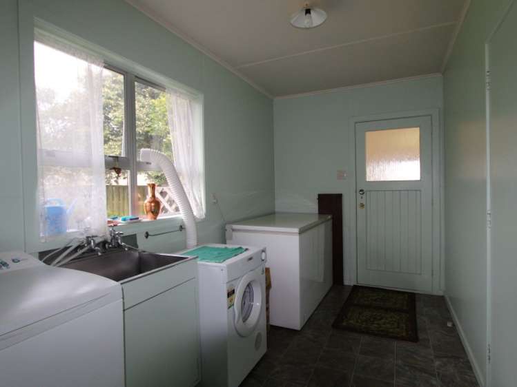 6 Davidson Crescent Pahiatua_9