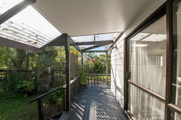 38e Robinson Avenue Holdens Bay_15