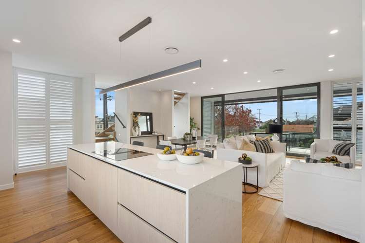 1/8 Sayegh Street_5