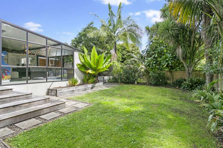 22 Glenmore Road Sunnyhills_10