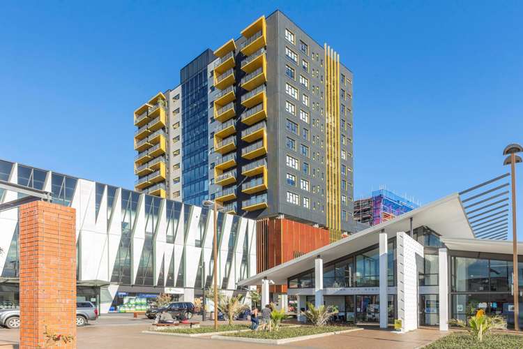 806/20 Mccrae Way New Lynn_21