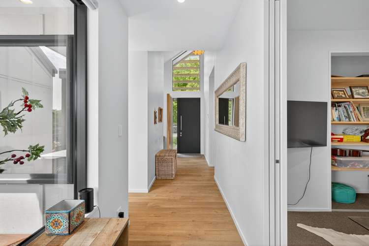 32 Carnaveron Drive Lincoln_8