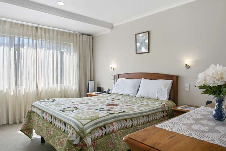 26 Robinson Terrace Rangatira Park_23