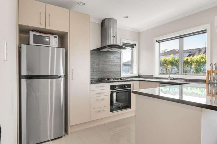 9A + 9B Foxbury Court Rototuna North_15