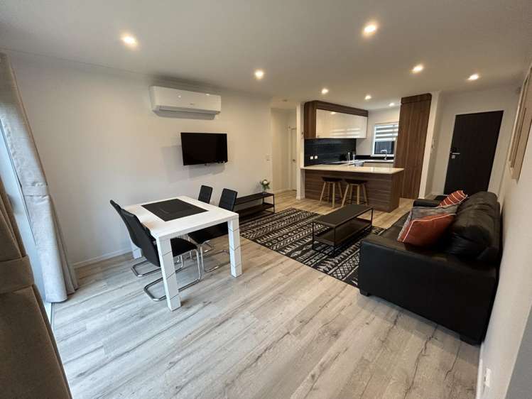2E/23 Hibiscus Avenue Hamilton Lake_8
