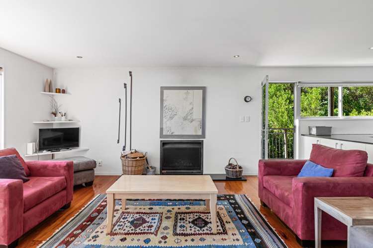 - Bay of Many Coves Queen Charlotte Sound_11