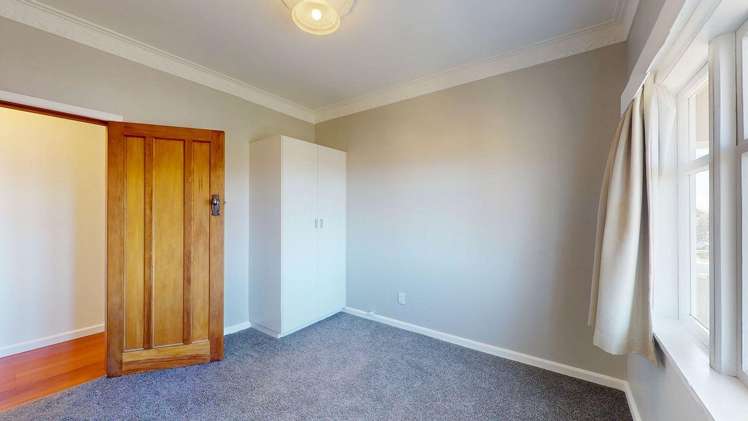 168 The Ridgeway 1259_13