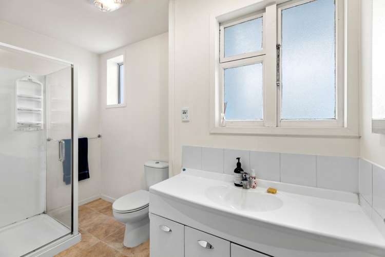 134 McFaddens Road St Albans_10