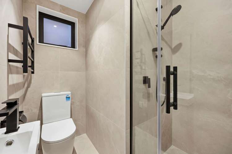 54C Bruce Road Glenfield_16