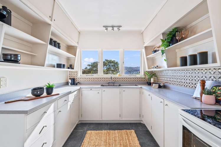 9 Raewyn Street Morningside_8