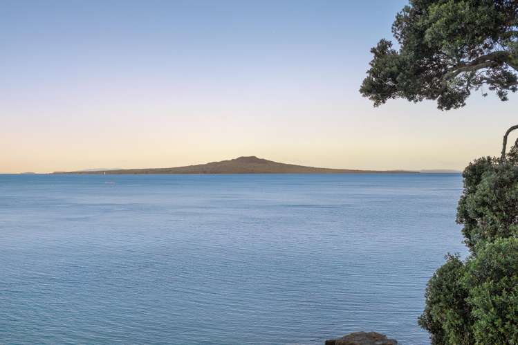 218A Lake Road Hauraki_12