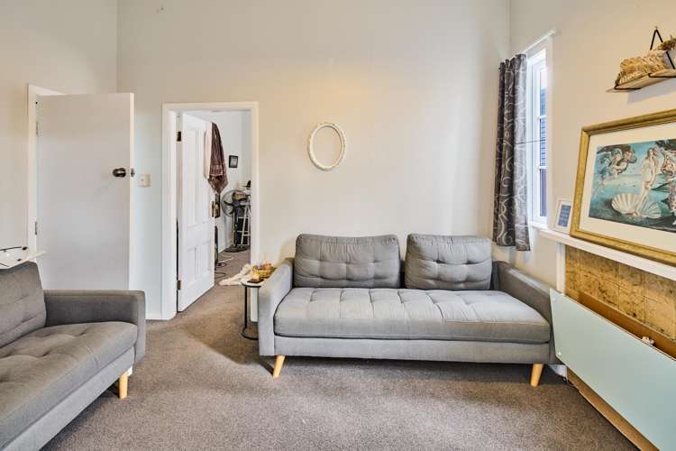 26 Bristol Square Hutt Central_15